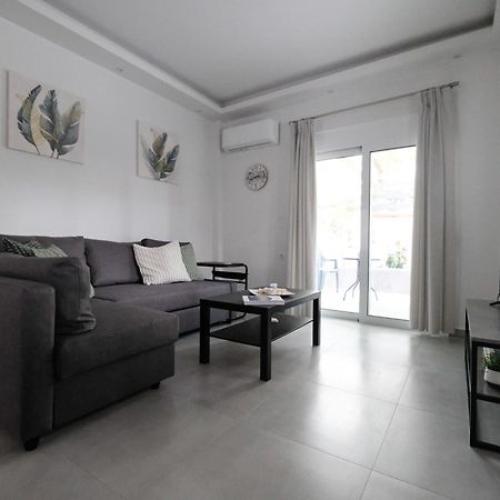 Rhodes Retreat: Modern Comfort In Serene Luxury Rhodes City Exterior foto