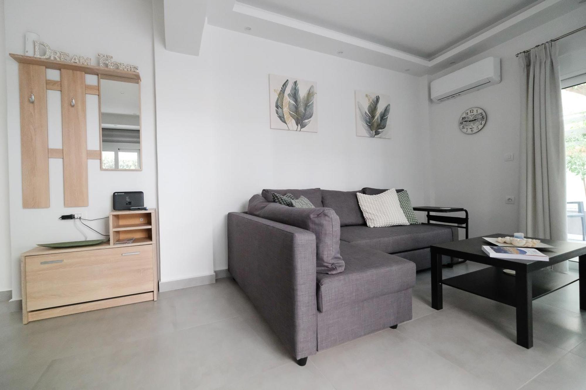 Rhodes Retreat: Modern Comfort In Serene Luxury Rhodes City Exterior foto