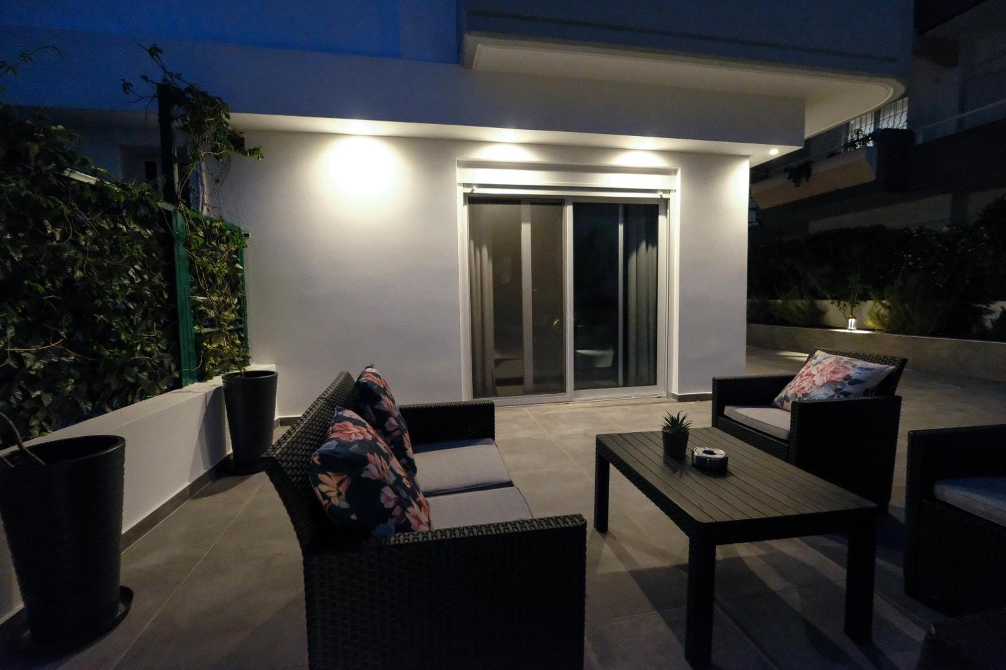 Rhodes Retreat: Modern Comfort In Serene Luxury Rhodes City Exterior foto