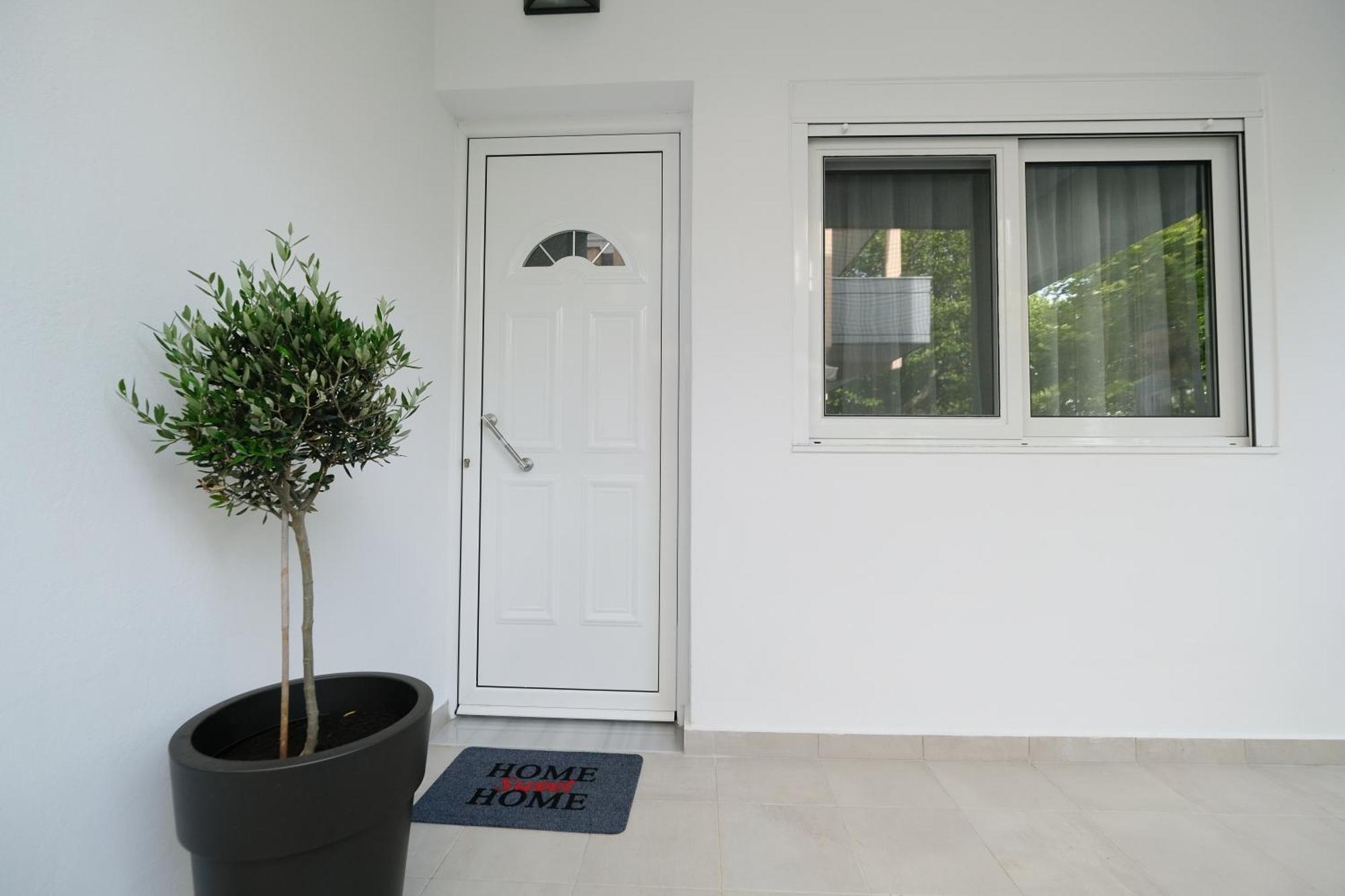 Rhodes Retreat: Modern Comfort In Serene Luxury Rhodes City Exterior foto